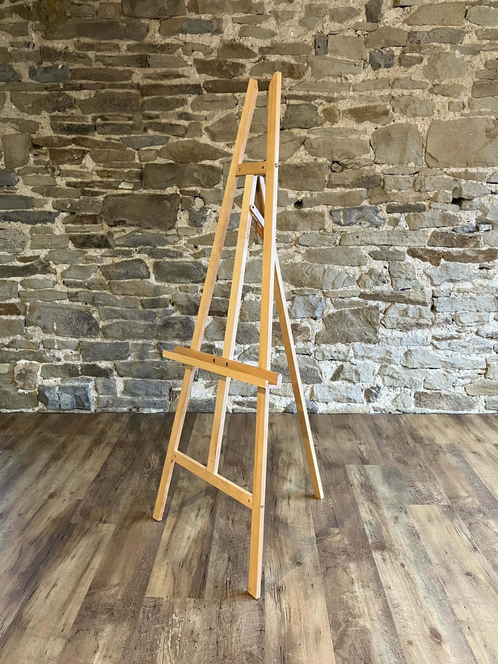 Wooden easel to hire