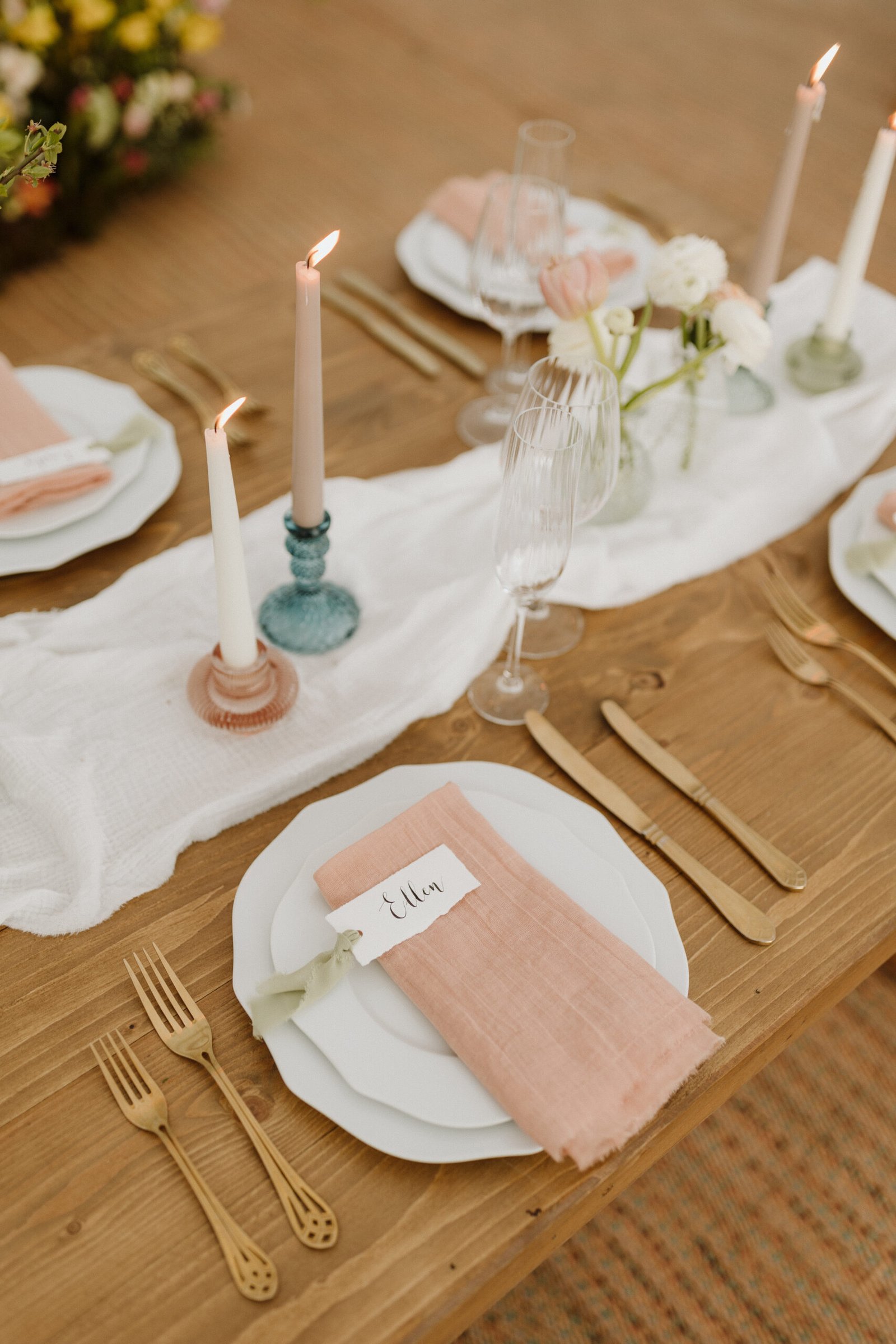 rent napkins and linens for your wedding